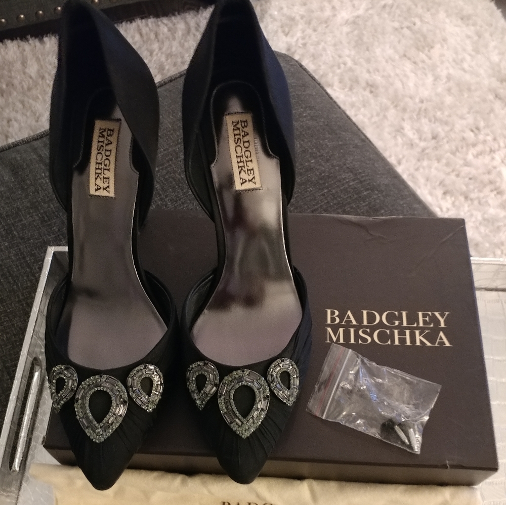 Badgley Mischka black heels, sz 9.5